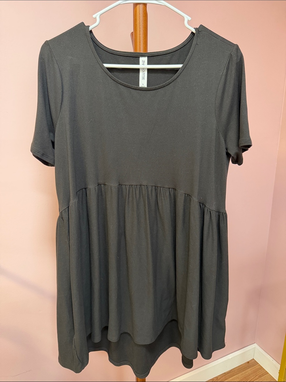 Zenana Outfitters Short Sleeve Babydoll Top in Charcoal